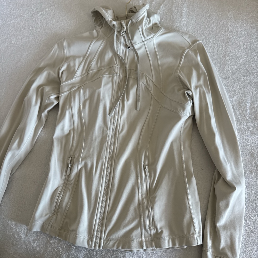 White lululemon define jacket